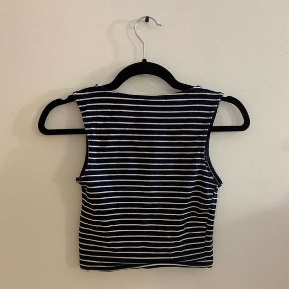 68 black and white striped cropped tank top - Picture 2 of 3